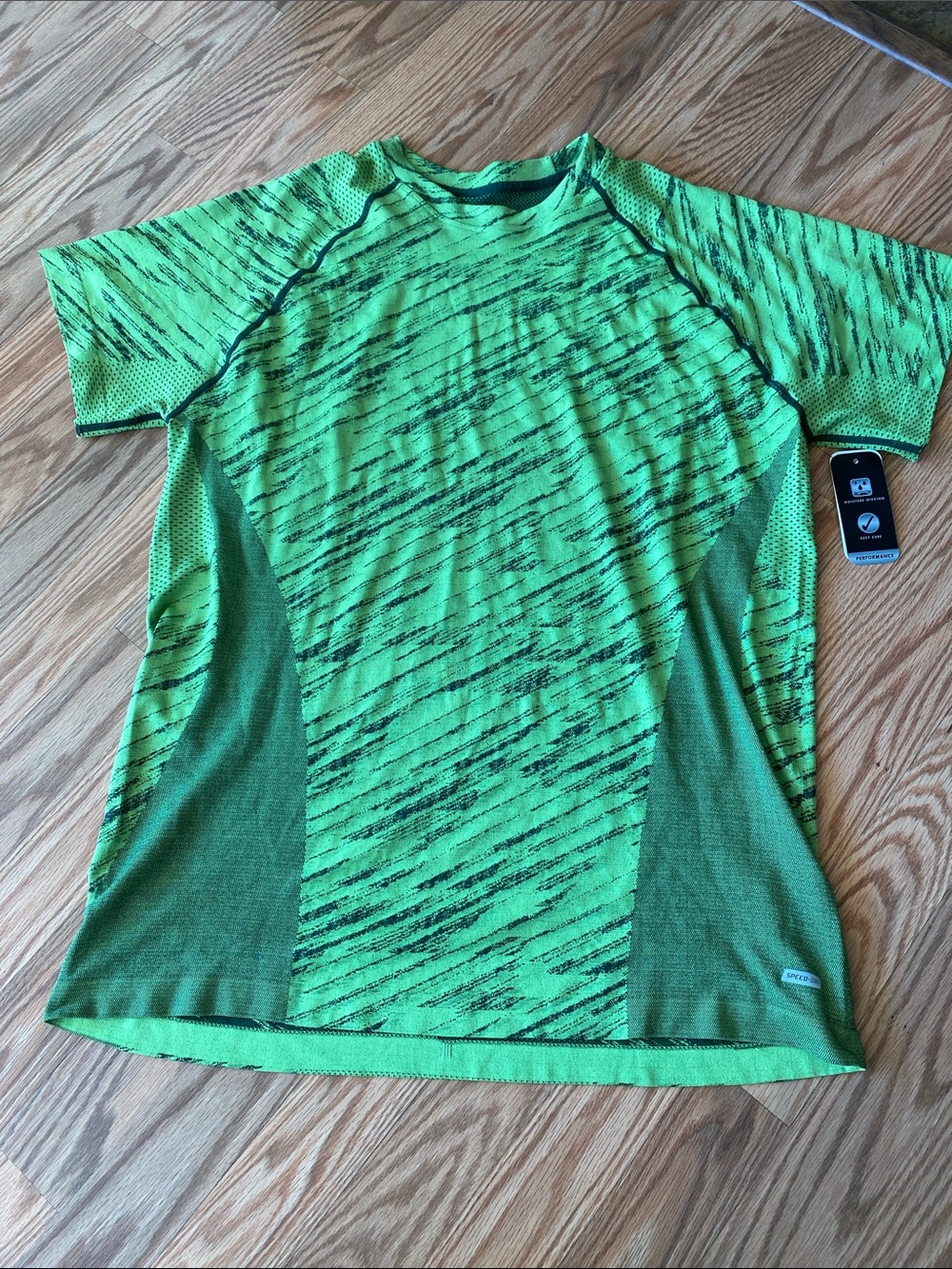 Men's Cascade Sport Short-Sleeve Perform. Tee in Neon Green-Large NWT Athletic
